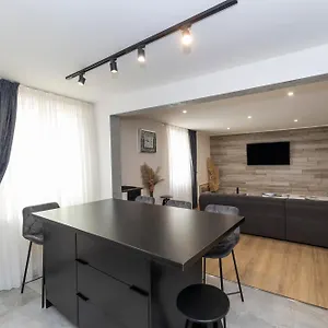 Nikky 2br Apt. In Old Town Centre Apartament Zadar