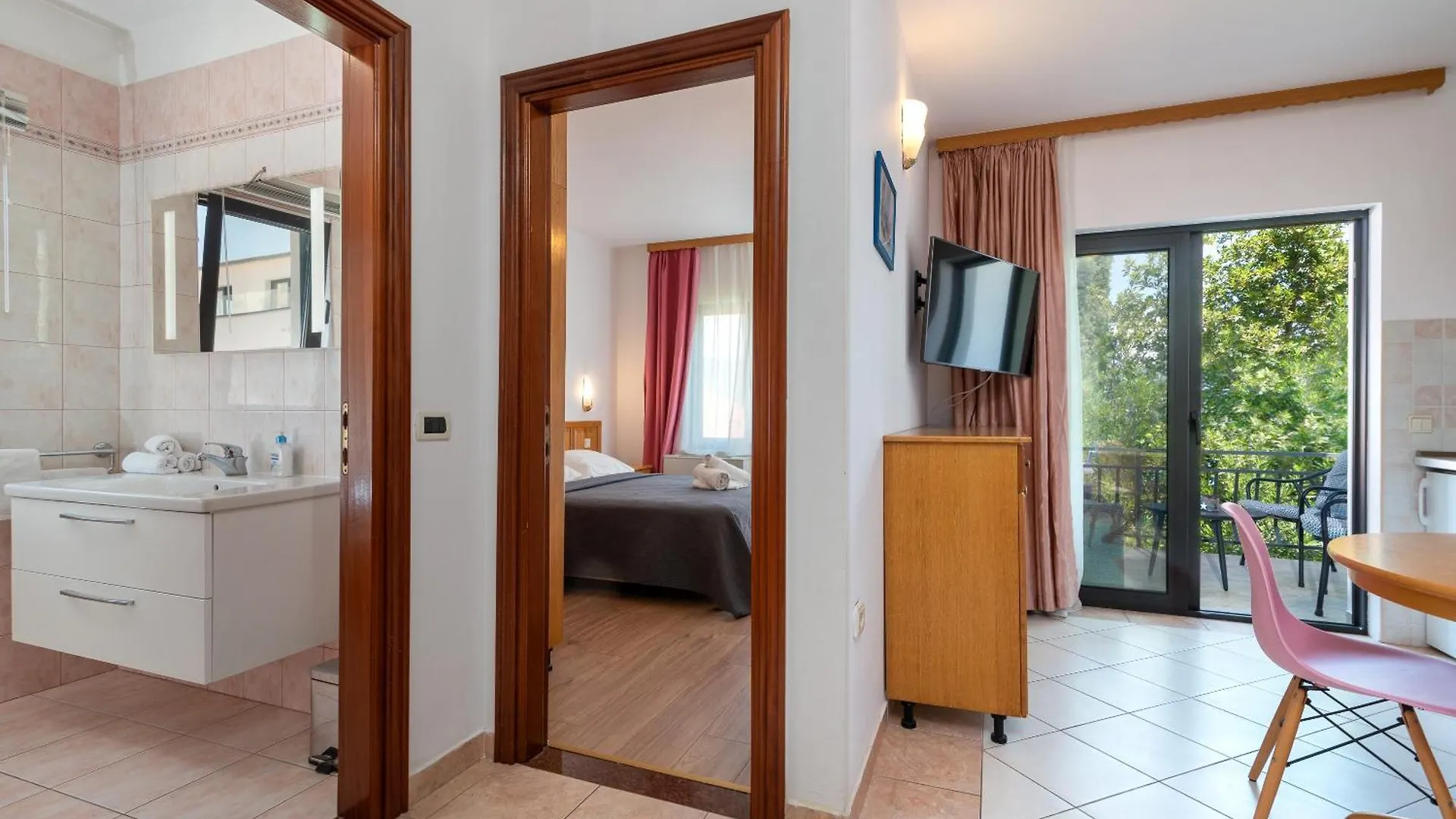 Maca Apartments & Suites Trogir