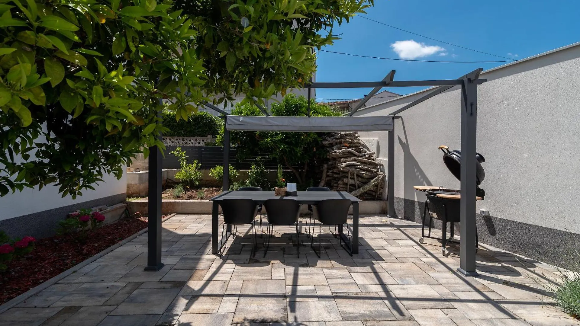 Maca Apartments & Suites Trogir 0*,