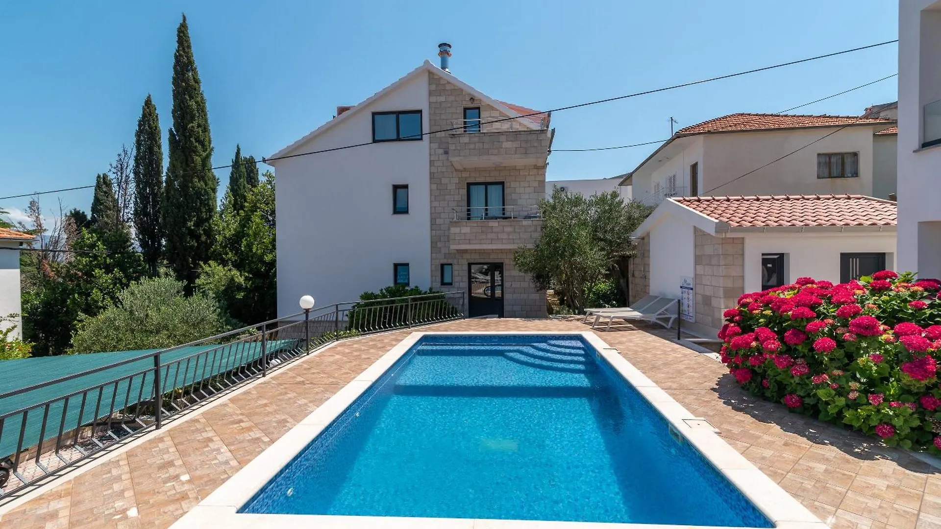 Maca Apartments & Suites Trogir